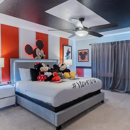 Themed Home With Pool Game Room On Resort